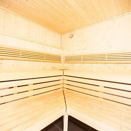 Omi Колобжег