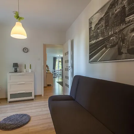 Apartment Omi *
