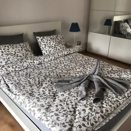 Apartament Omi