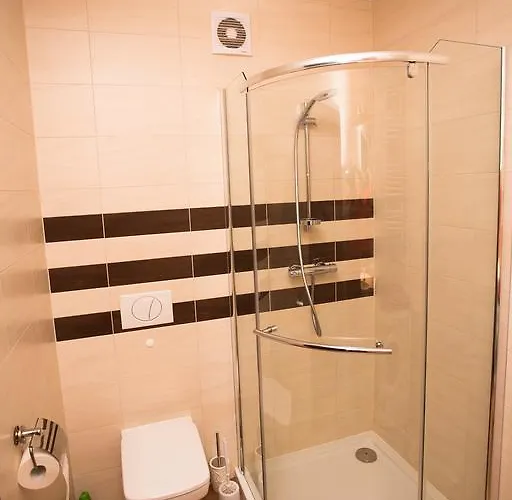 Omi * コウォブジェク